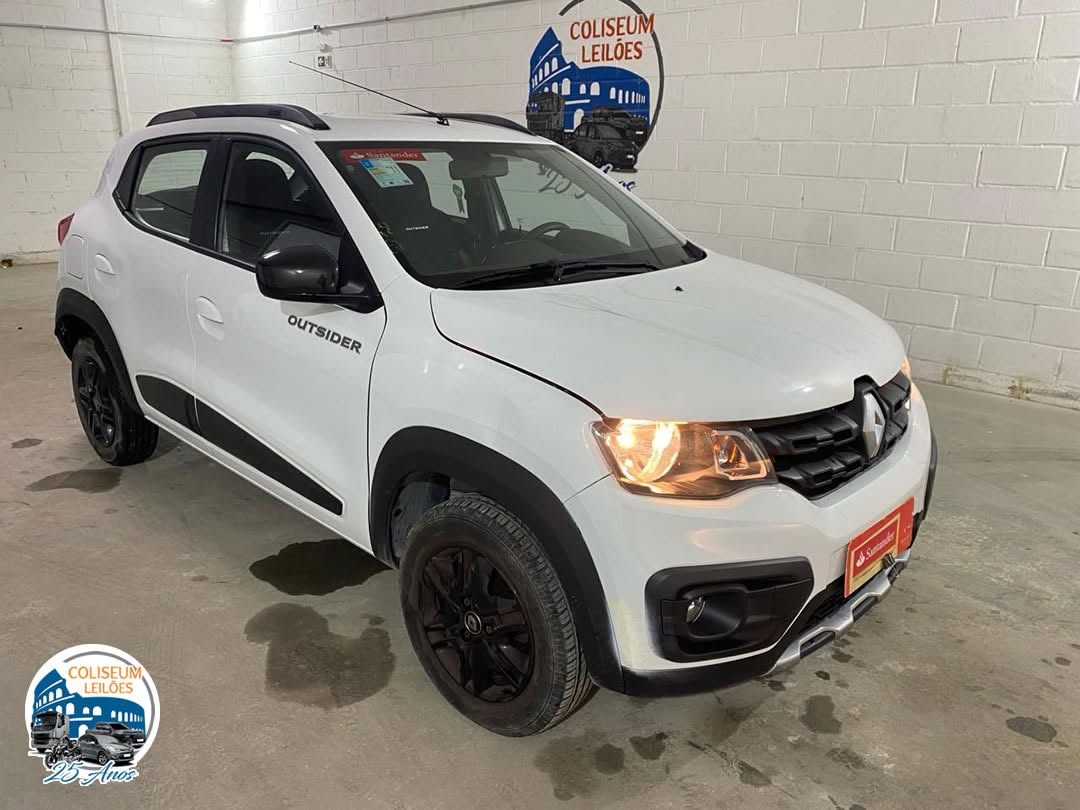 LOTE 011 - Kwid Outsider 1.0 SCe 2022