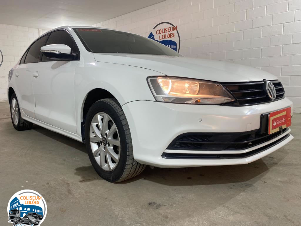 LOTE 003 - Jetta Trendline 2.0 Total Flex 2015 
