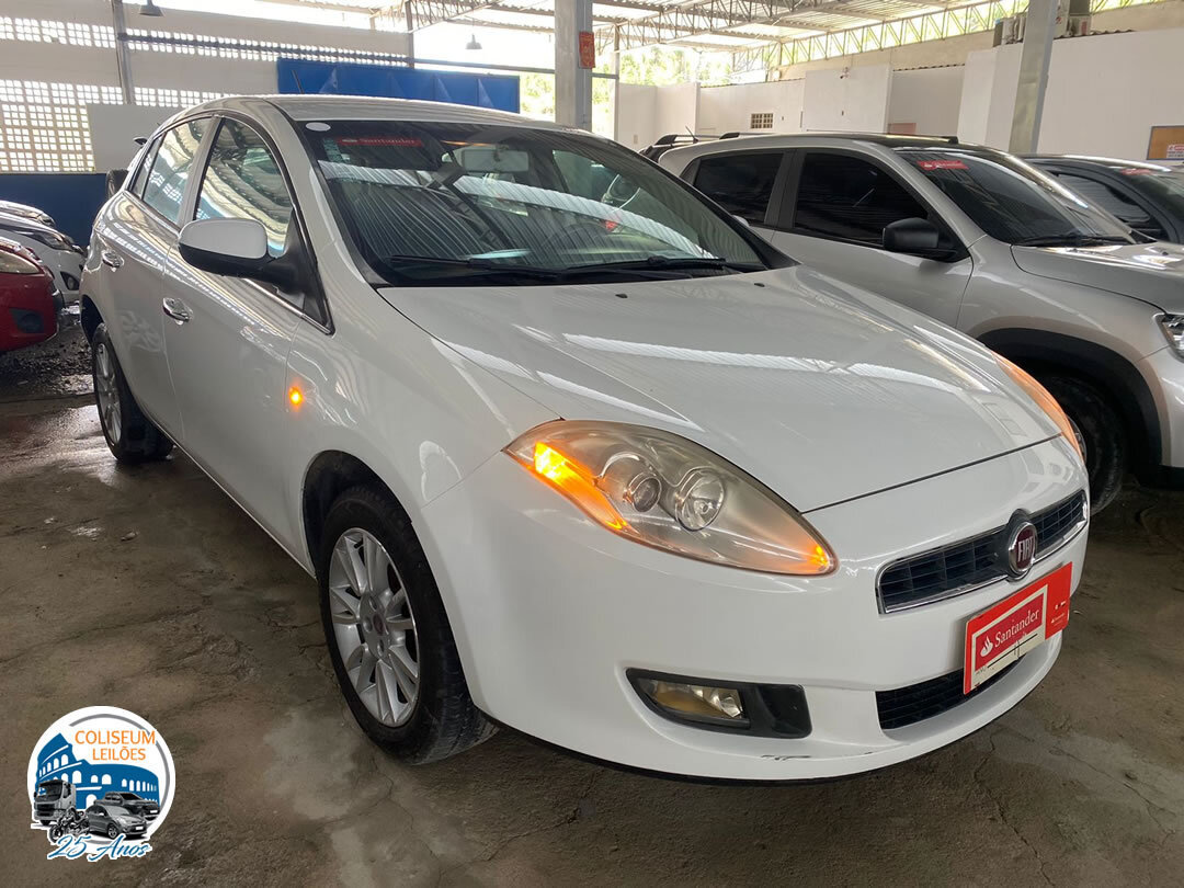 LOTE 005 - Bravo Essence Dualogic 1.8 16V E.torQ 2013 