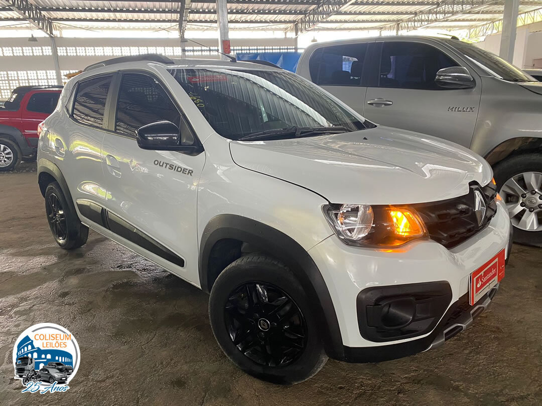 LOTE 020 - Kwid Outsider 1.0 SCe 2022