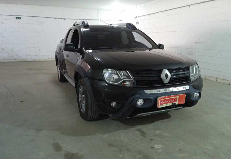 LOTE 033  - Duster Oroch Dynamique 2.0 16V 2017