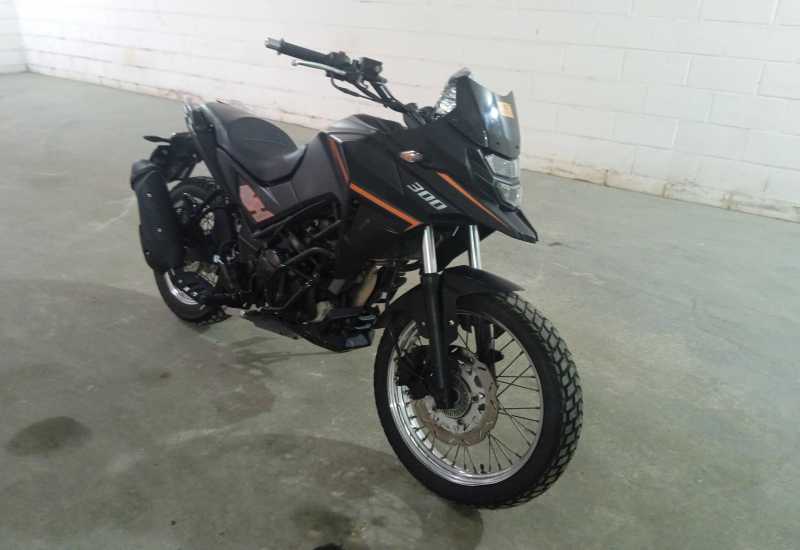 LOTE 002 - NH 300 SYM ABS 2024