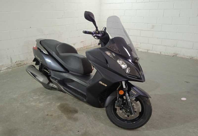 LOTE 008 - Downtown 300i ABS CVT 2023