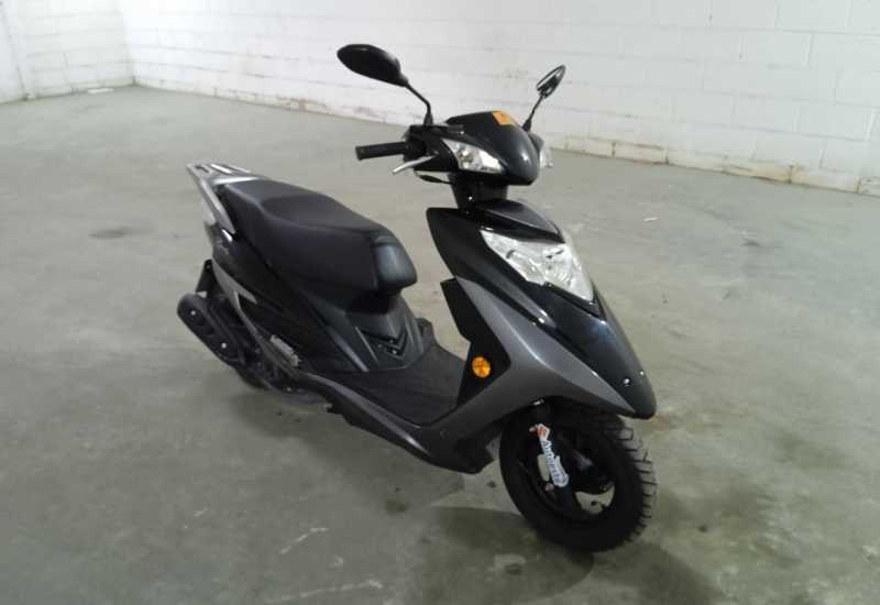 LOTE 010 - Lindy 125 CVT 2024