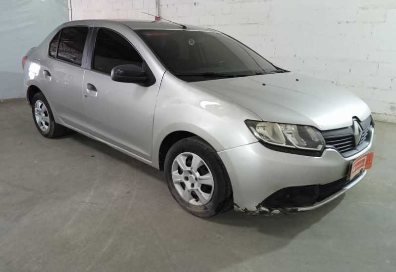 LOTE 011 - Logan Autentique 1.0 16V Hi-Power 2015