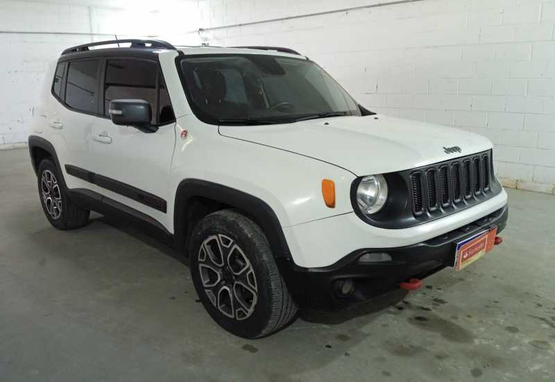 LOTE 015 - Renegade Trailhawk 2.0 MultiJet Turbo 2016