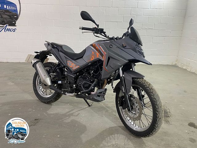 LOTE 009 - DAFRA NH 190 SYM 2022 