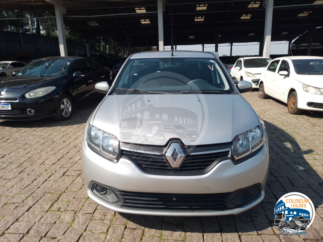 LOTE 038 - RENAULT LOGAN EXPR 16 M FLEX 2016